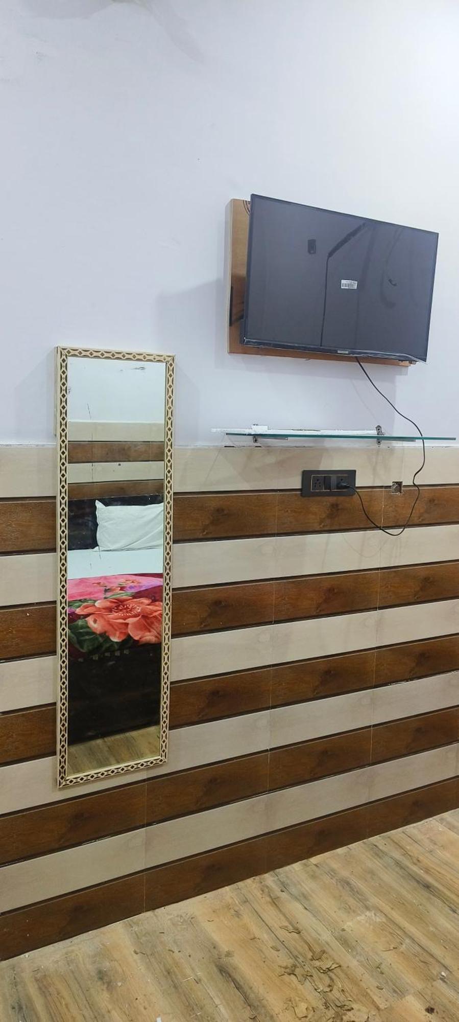 Hotel K.D.Dham Near Prem Mandir1 à Vrindāvan Extérieur photo