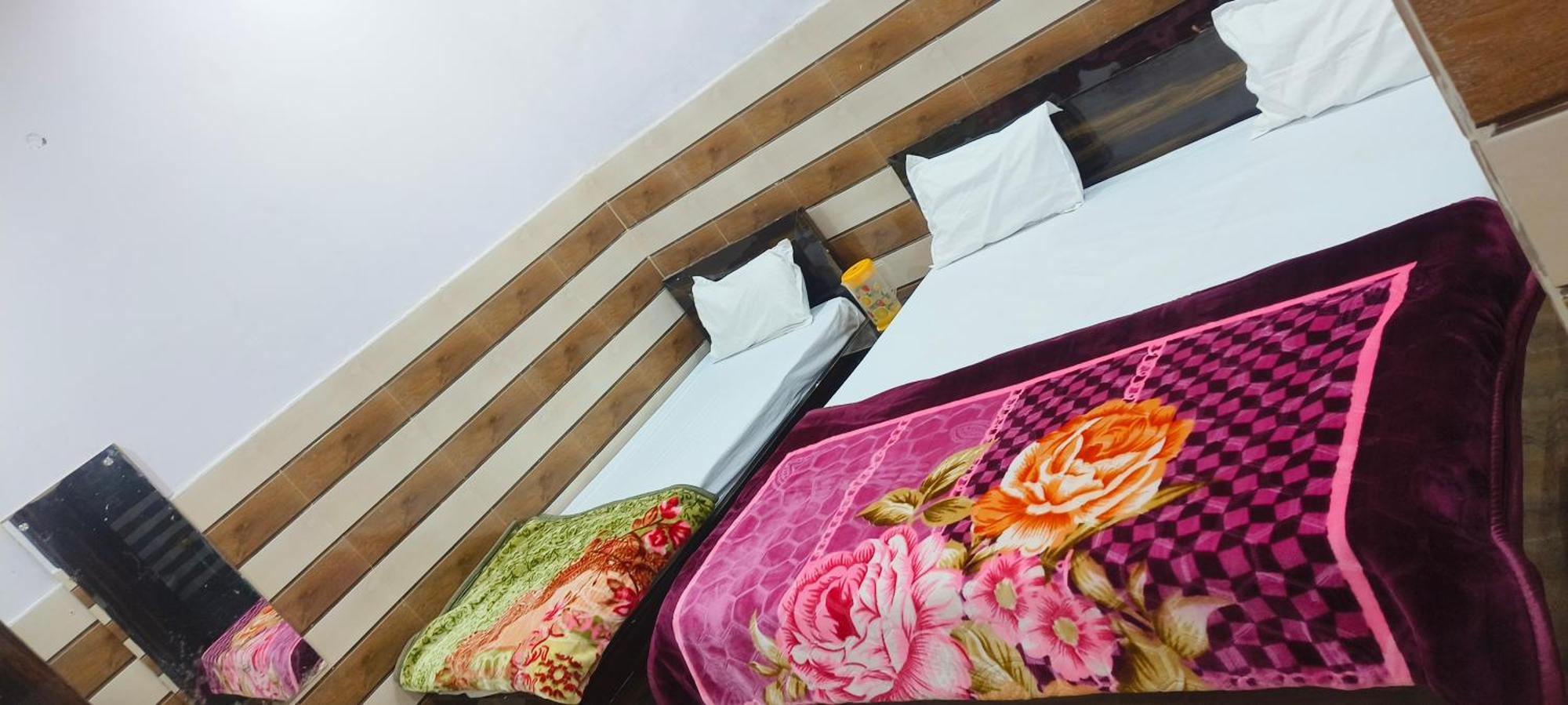 Hotel K.D.Dham Near Prem Mandir1 à Vrindāvan Extérieur photo