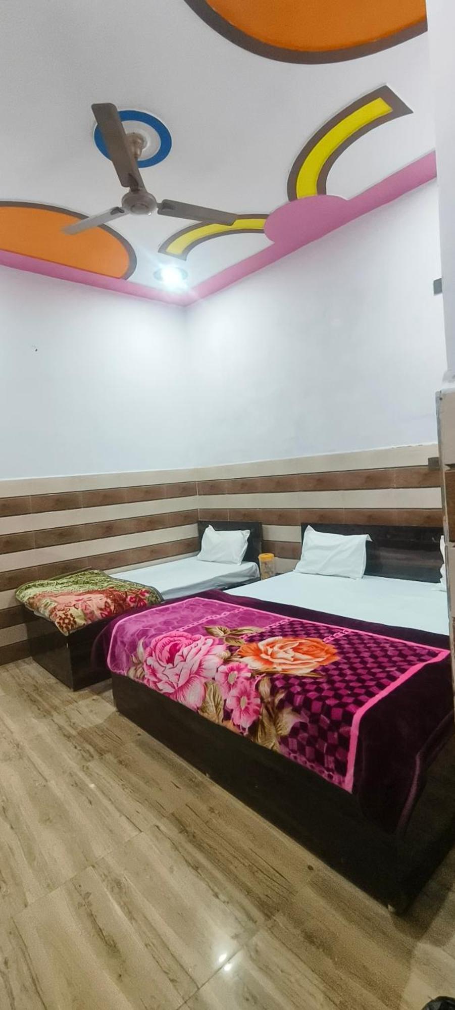 Hotel K.D.Dham Near Prem Mandir1 à Vrindāvan Extérieur photo